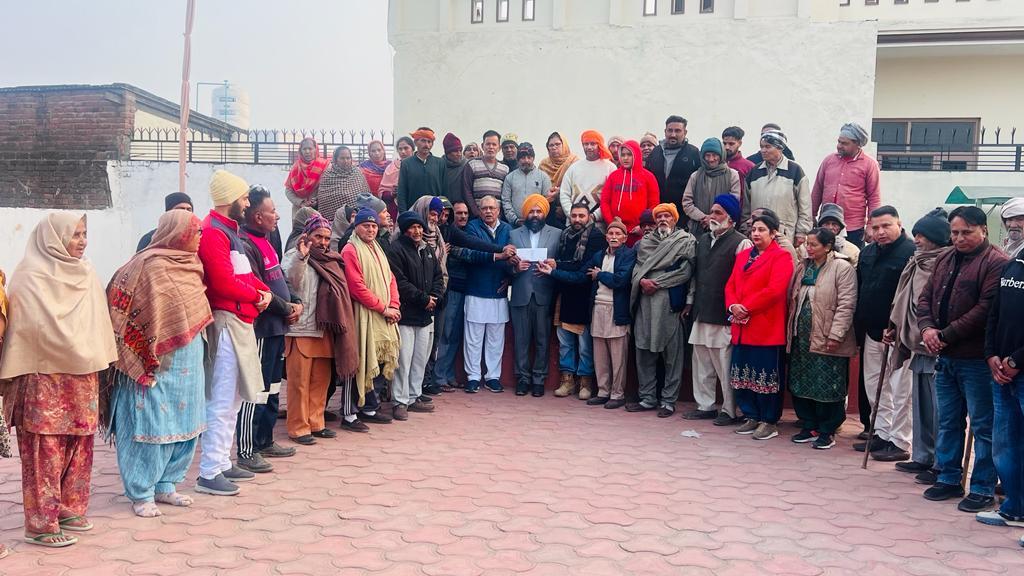 डिप्टी स्पीकर राउडी की ओर से गांव रामपुर की पंचायत को 40 लाख रुपये की ग्रांट दी गई